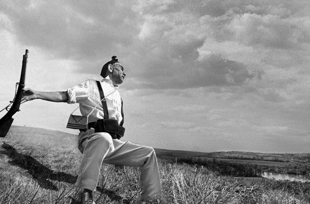 Unveiling the Curiosity - Robert Capa's Candid Exchange of Questions and Answers Robert capa questions and answers