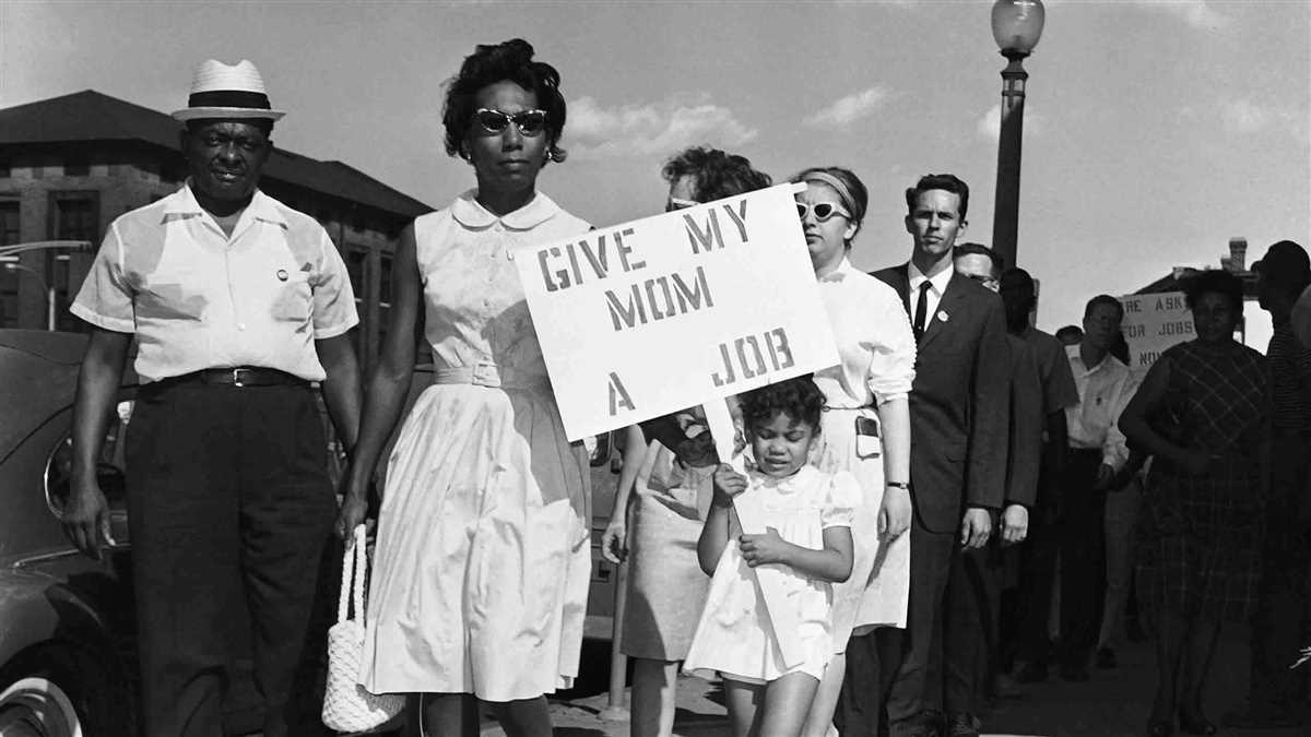 Trailblazing Activist Mr Civil Rights Reaches Monumental Milestone with 3000 Answers Mr civil rights achieve 3000 answers