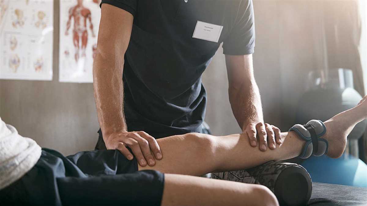 2. Who is required to take the Texas Physical Therapy Jurisprudence Exam?